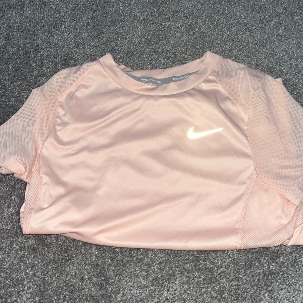 Nike top